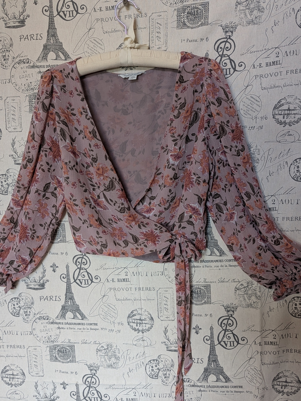 American Eagle Outfitters Dusty Rose Floral Wrap Crop Top/Boho Jacket Top Size M